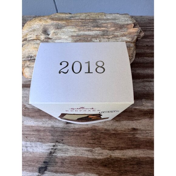 Hallmark Keepsake 2018 Ornament Newt Scamanders Niffler Fantastic Beasts Collect - Picture 2 of 8